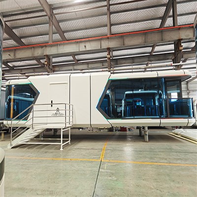 Mobilna kapsuła przestrzenna zapieczętowana balkon x 70_ s